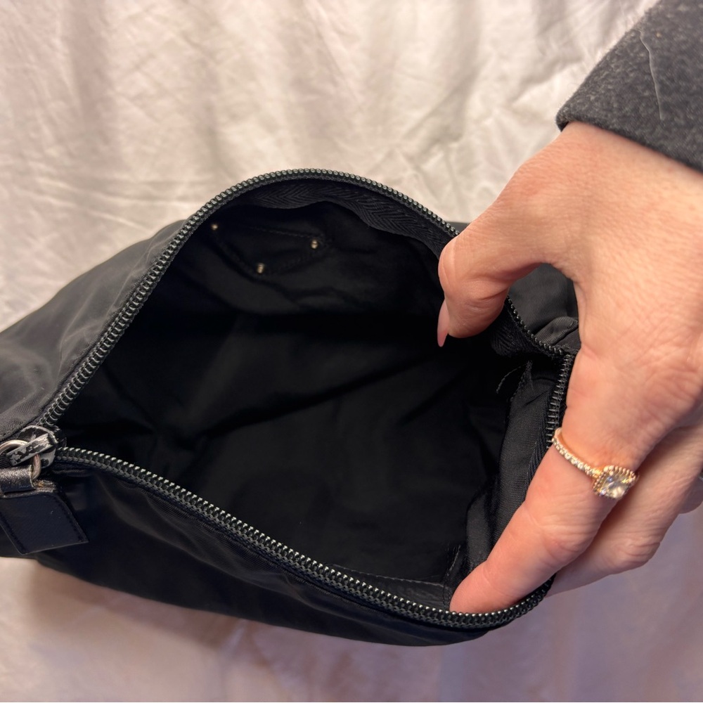 💎 Prada Large Black Tessuto Toiletry Bag - Picture 5 of 7